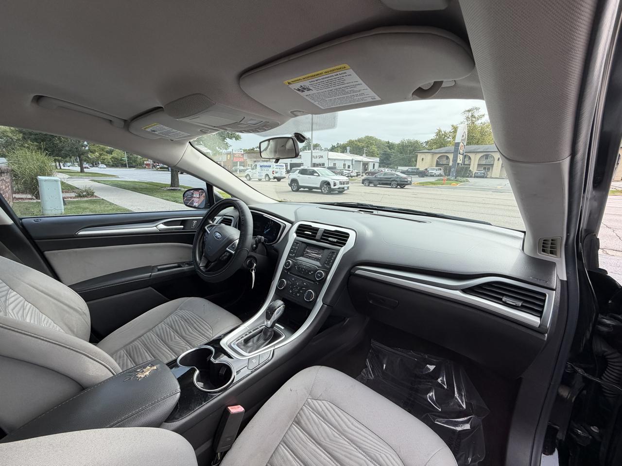 Ford Fusion photo 27