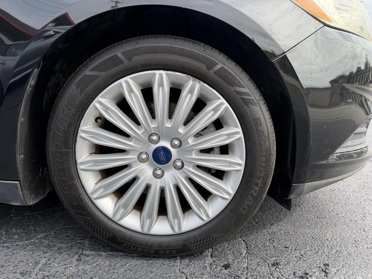 Ford Fusion photo 31