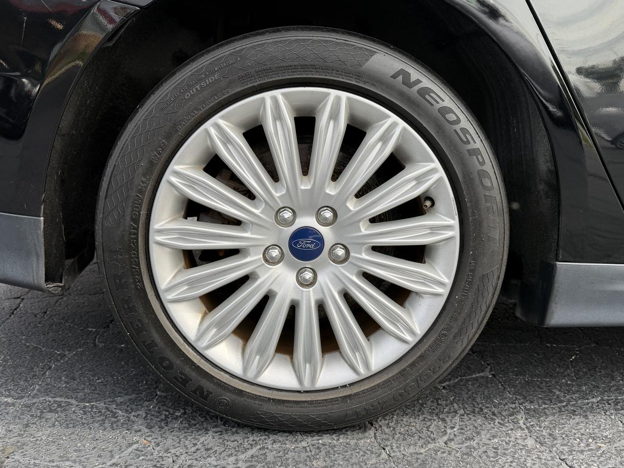 Ford Fusion photo 34