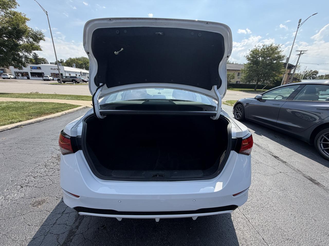 Nissan Sentra S CVT 2022