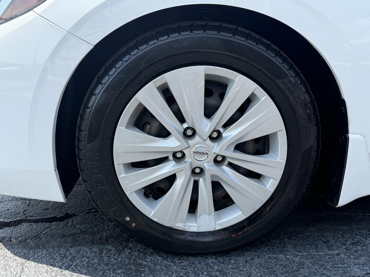Nissan Sentra S CVT 2022