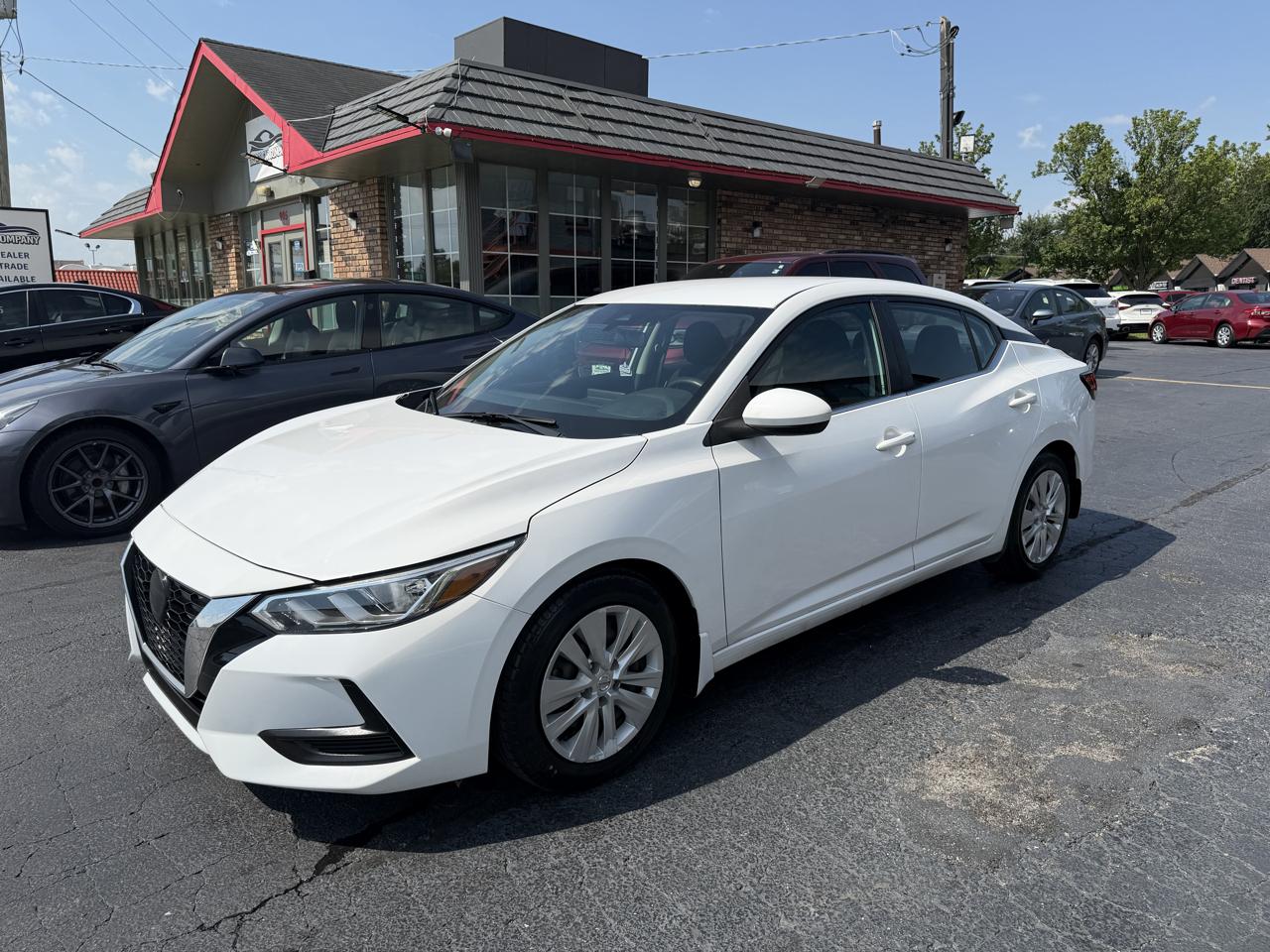 Nissan Sentra S CVT 2022