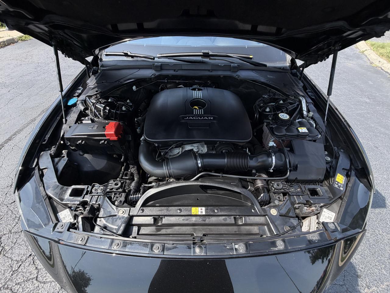 Jaguar XE 25t Prestige RWD 2017