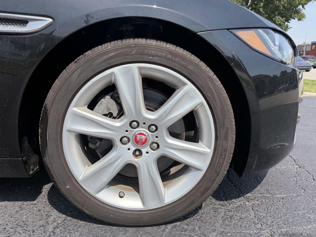 Jaguar XE 25t Prestige RWD 2017