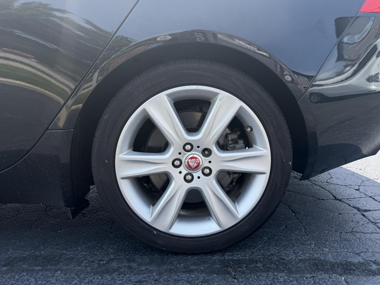 Jaguar XE 25t Prestige RWD 2017