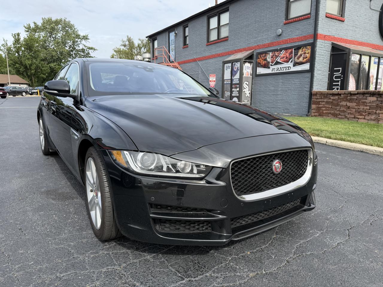 Jaguar XE photo 5