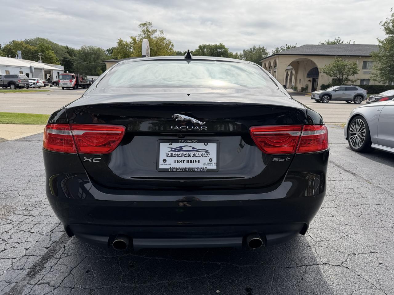 Jaguar XE photo 7