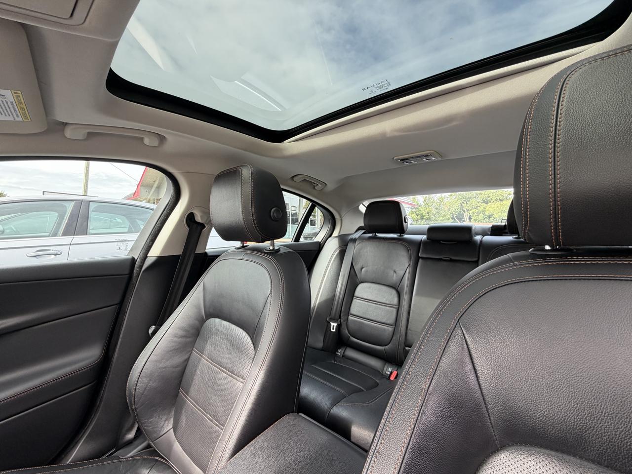 Jaguar XE photo 44