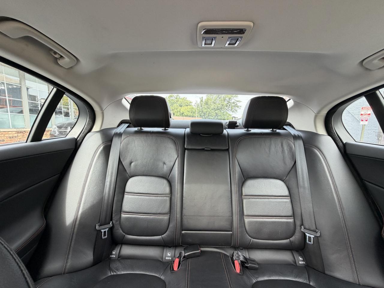 Jaguar XE photo 45
