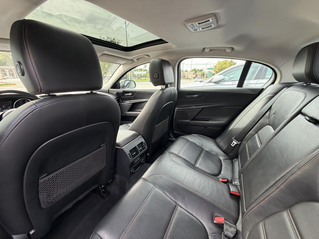 Jaguar XE photo 47