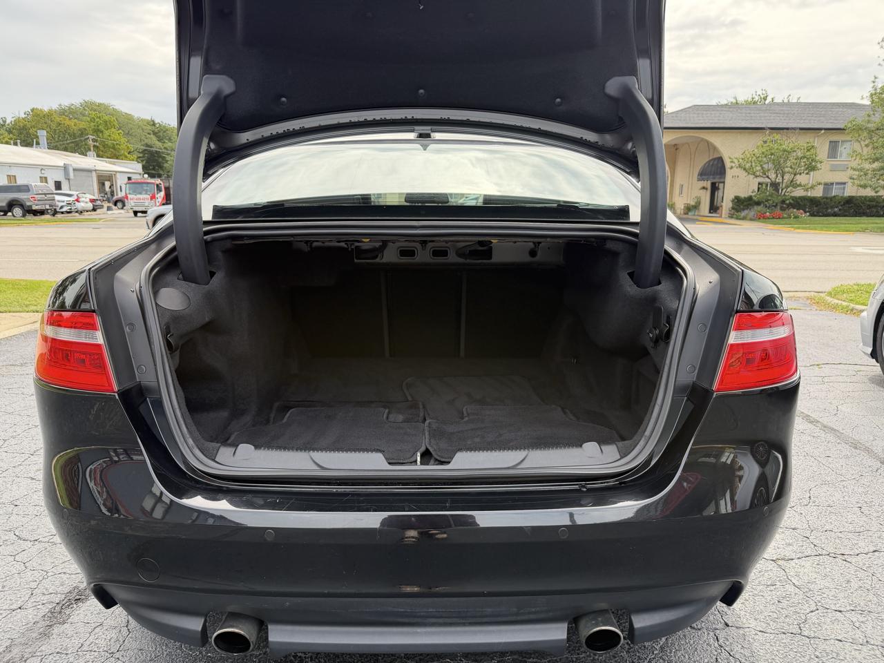 Jaguar XE photo 53