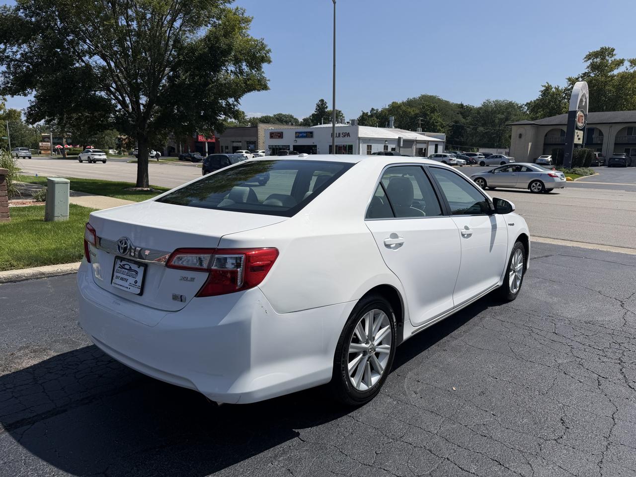 Toyota Camry Hybrid 4dr Sdn XLE (Natl) 2013