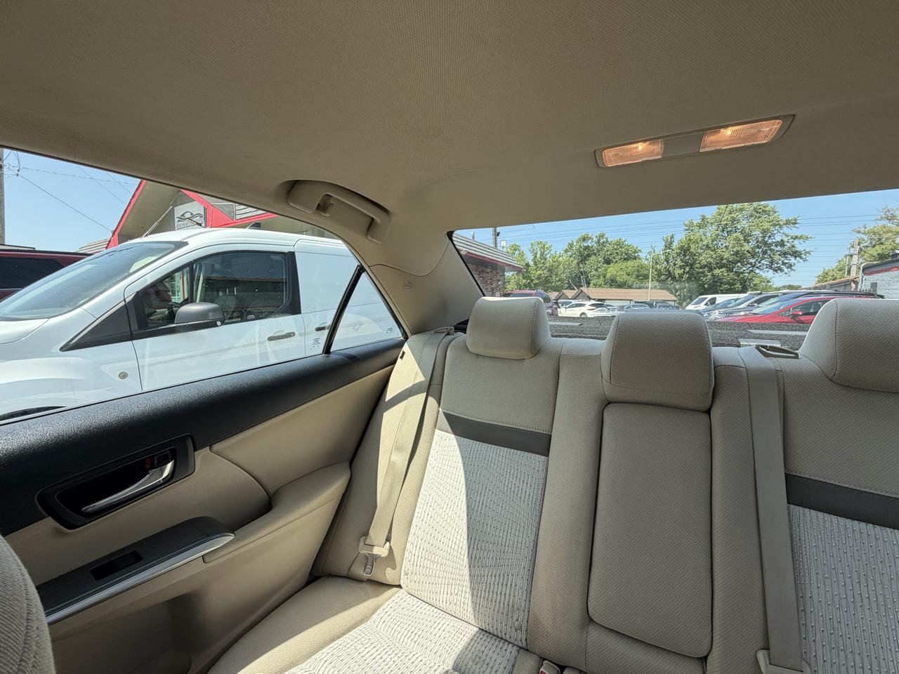 Toyota Camry Hybrid 4dr Sdn XLE (Natl) 2013