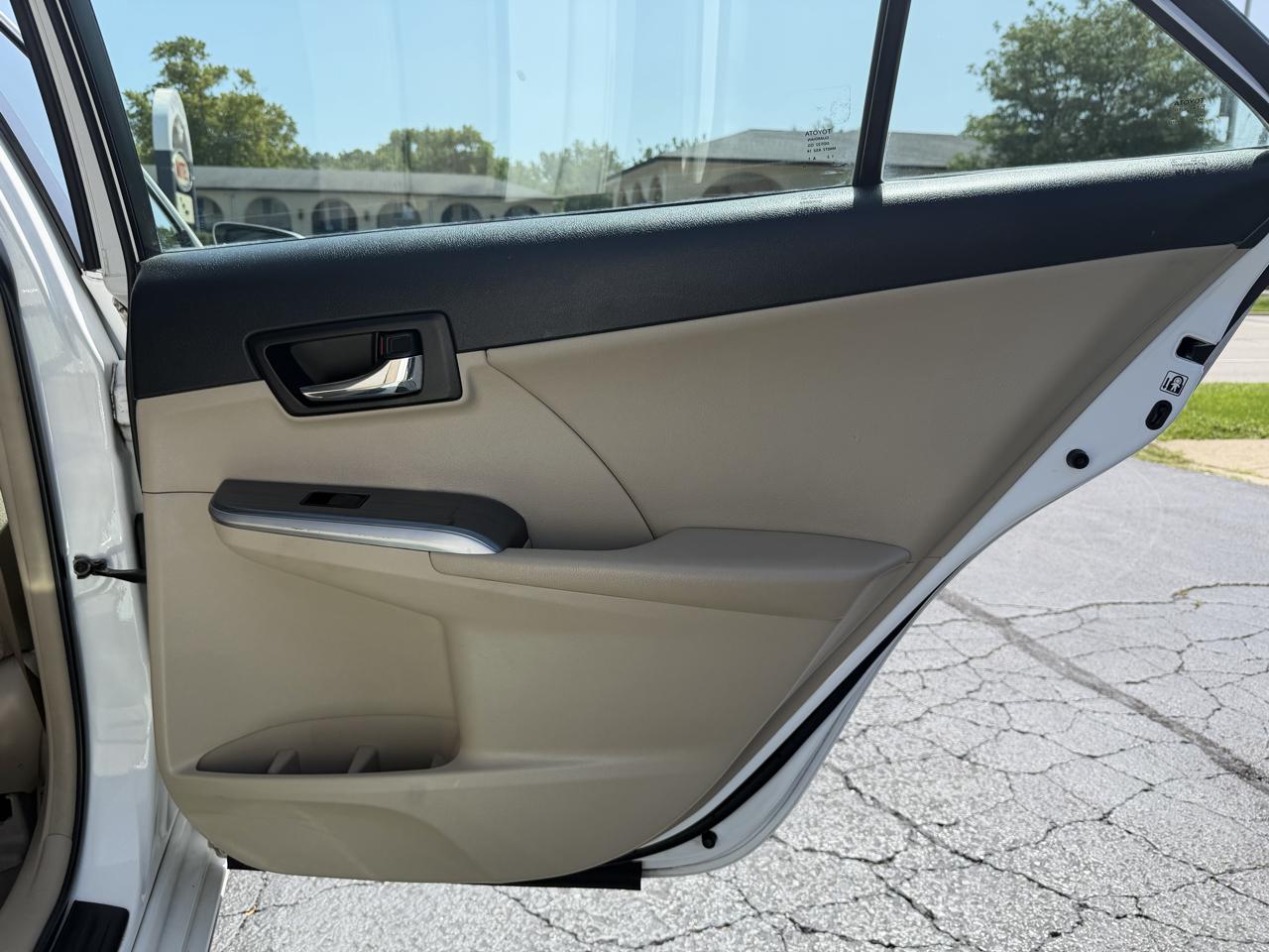Toyota Camry Hybrid 4dr Sdn XLE (Natl) 2013