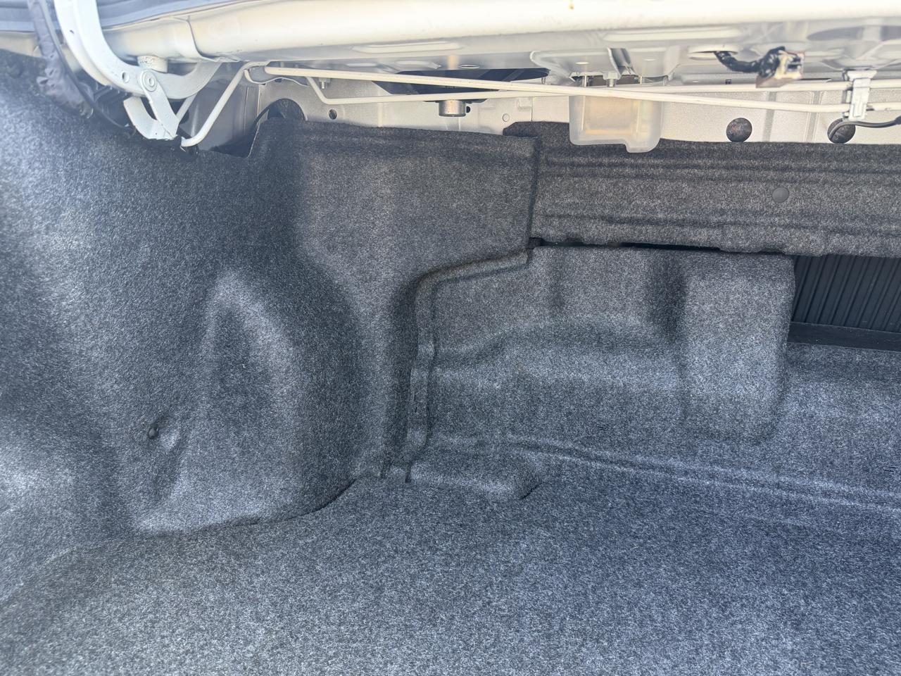 Toyota Camry Hybrid 4dr Sdn XLE (Natl) 2013