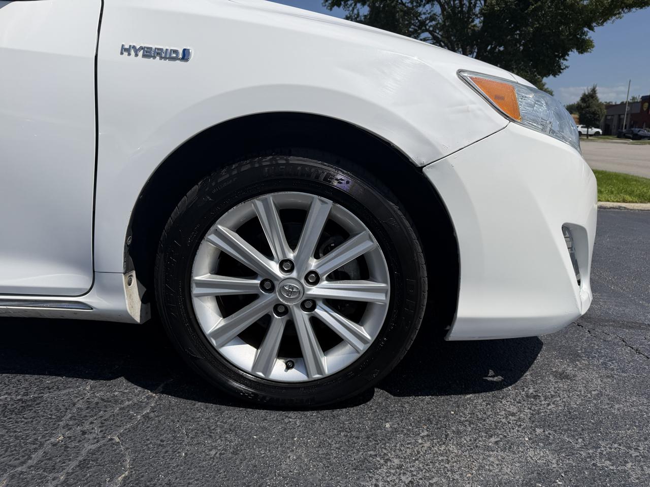 Toyota Camry Hybrid 4dr Sdn XLE (Natl) 2013