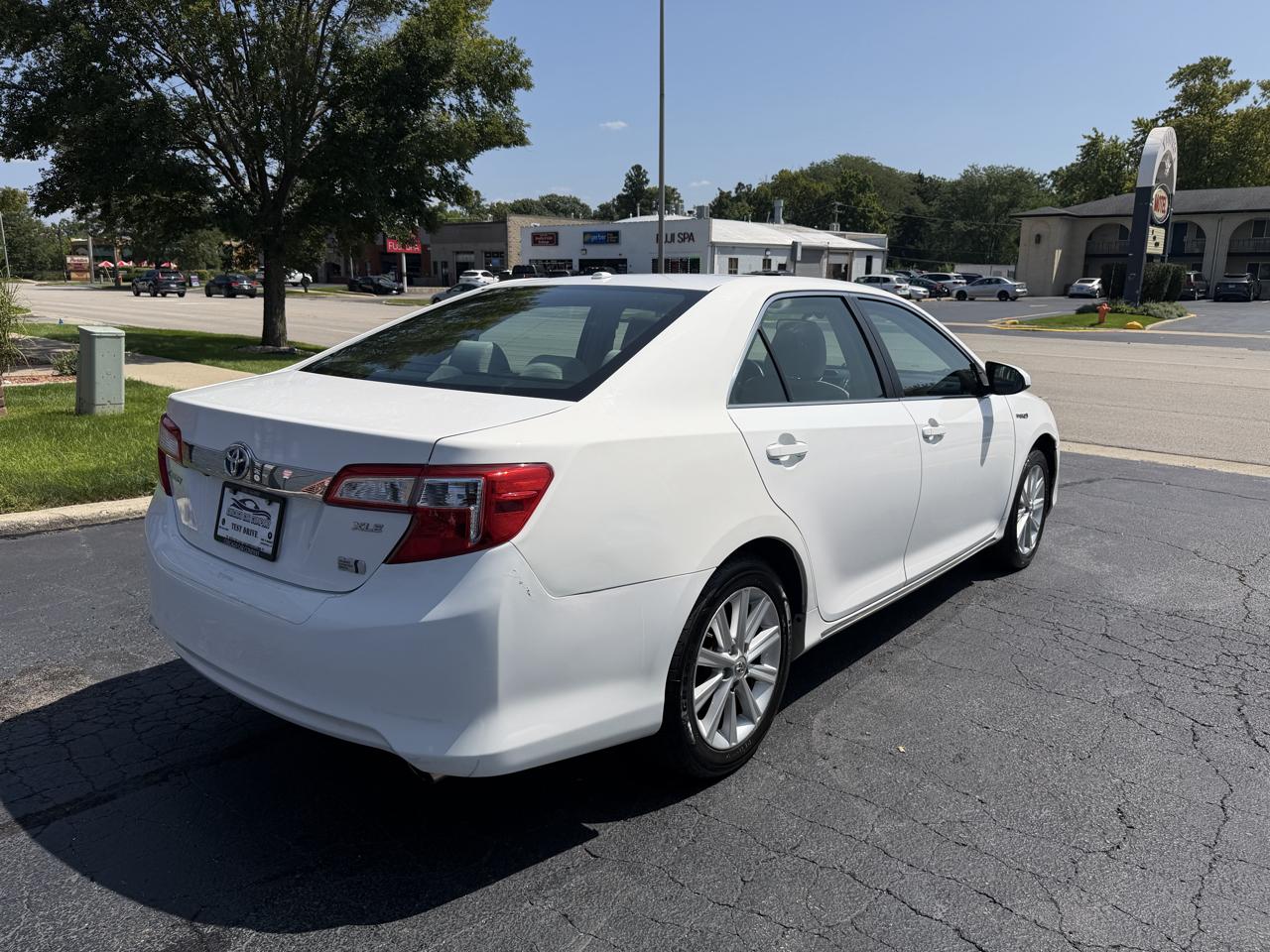 Toyota Camry Hybrid 4dr Sdn XLE (Natl) 2013