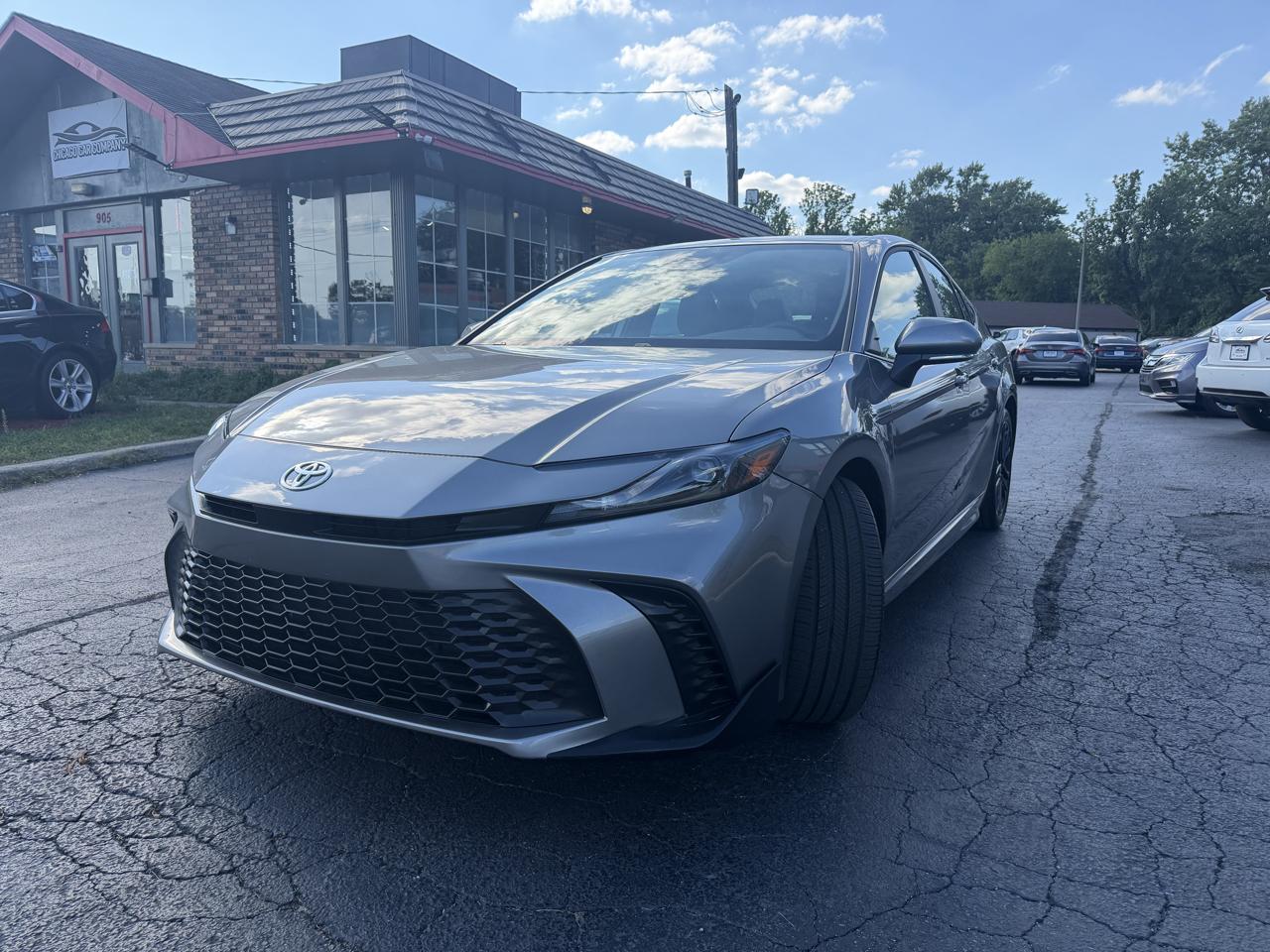 Toyota Camry photo 3