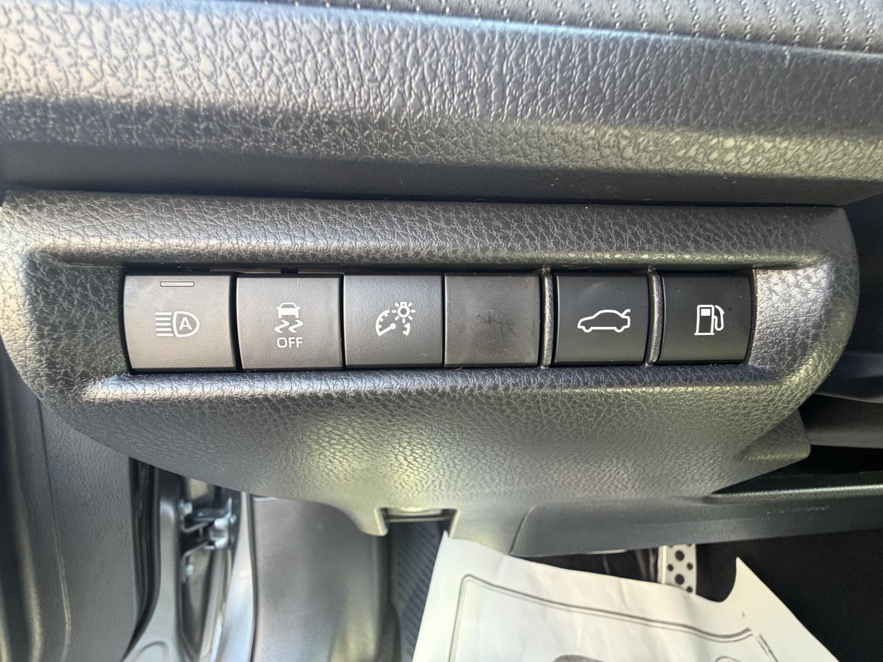 Toyota Camry photo 14