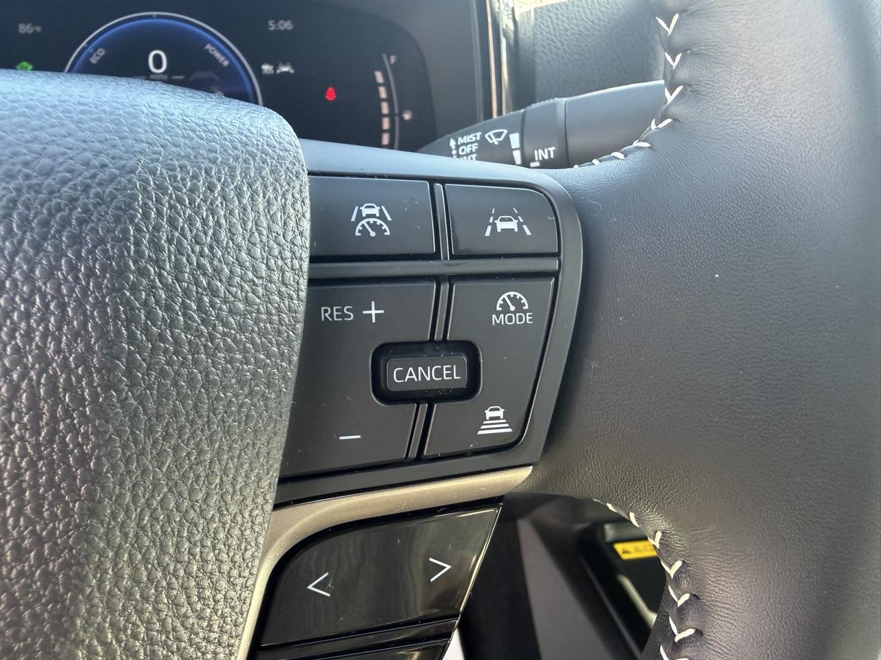 Toyota Camry photo 16