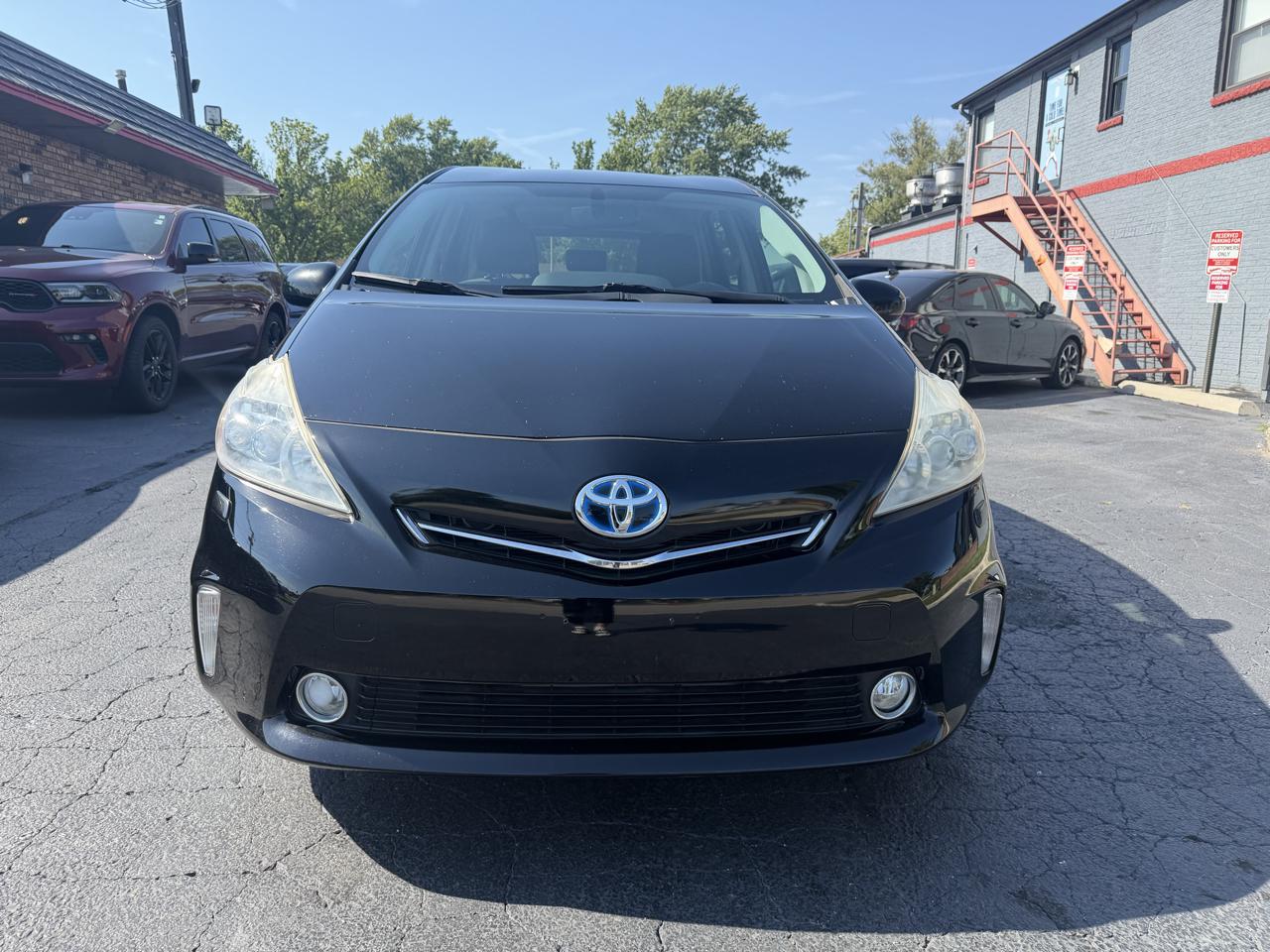 Toyota Prius V 5dr Wgn Three (Natl) 2012