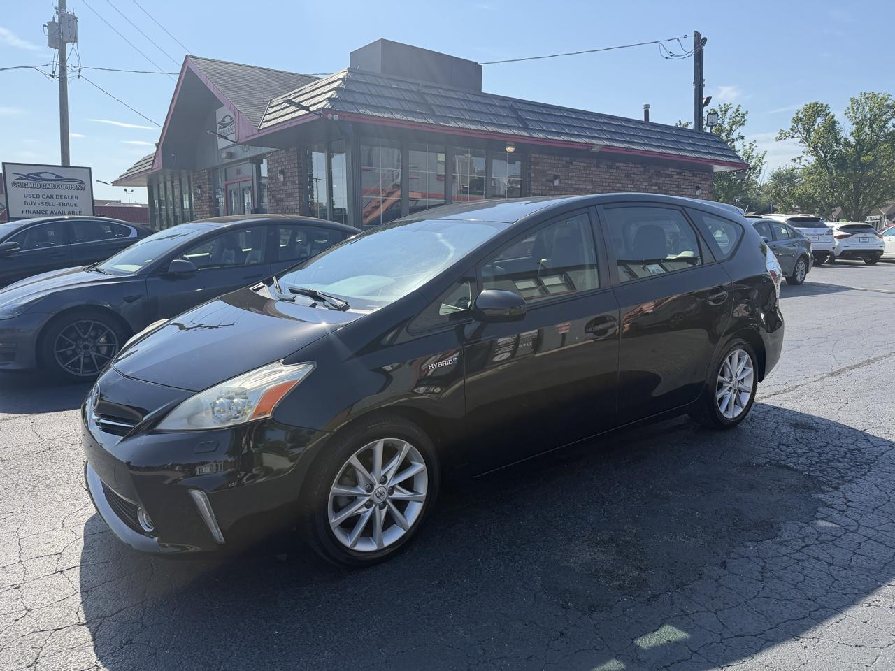 Toyota Prius V photo 7