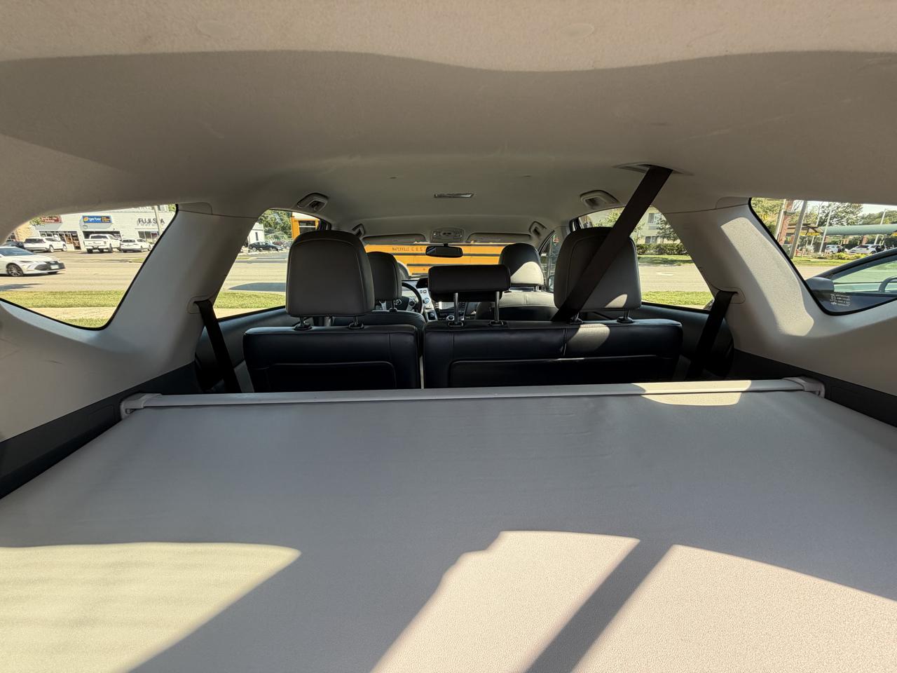 Toyota Prius V photo 39