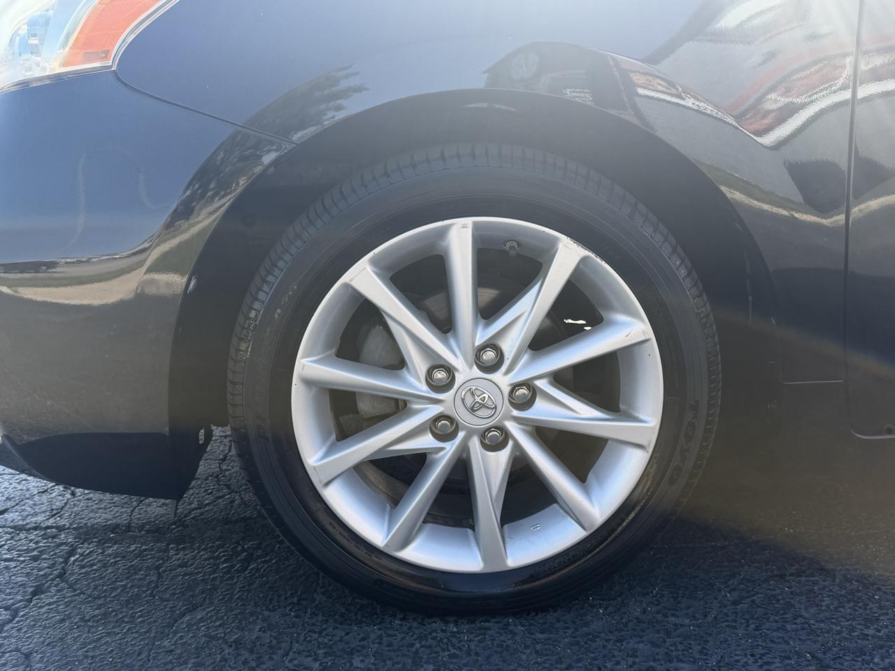 Toyota Prius V photo 45