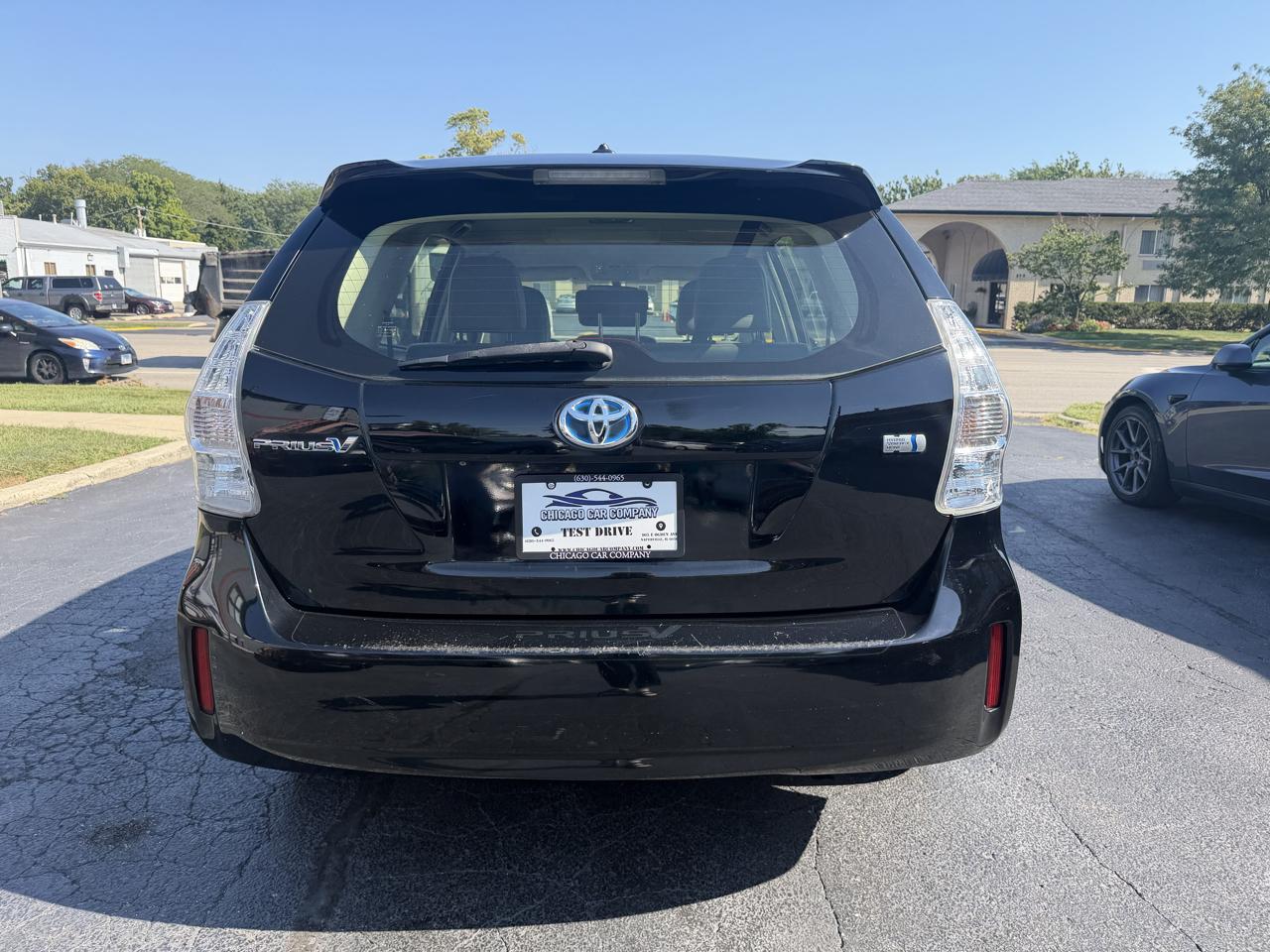 Toyota Prius V photo 53
