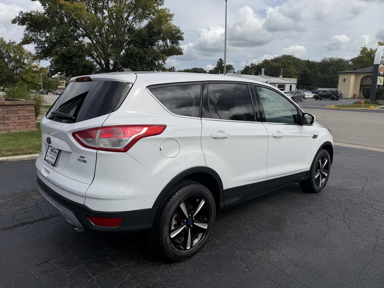 Ford Escape photo 10