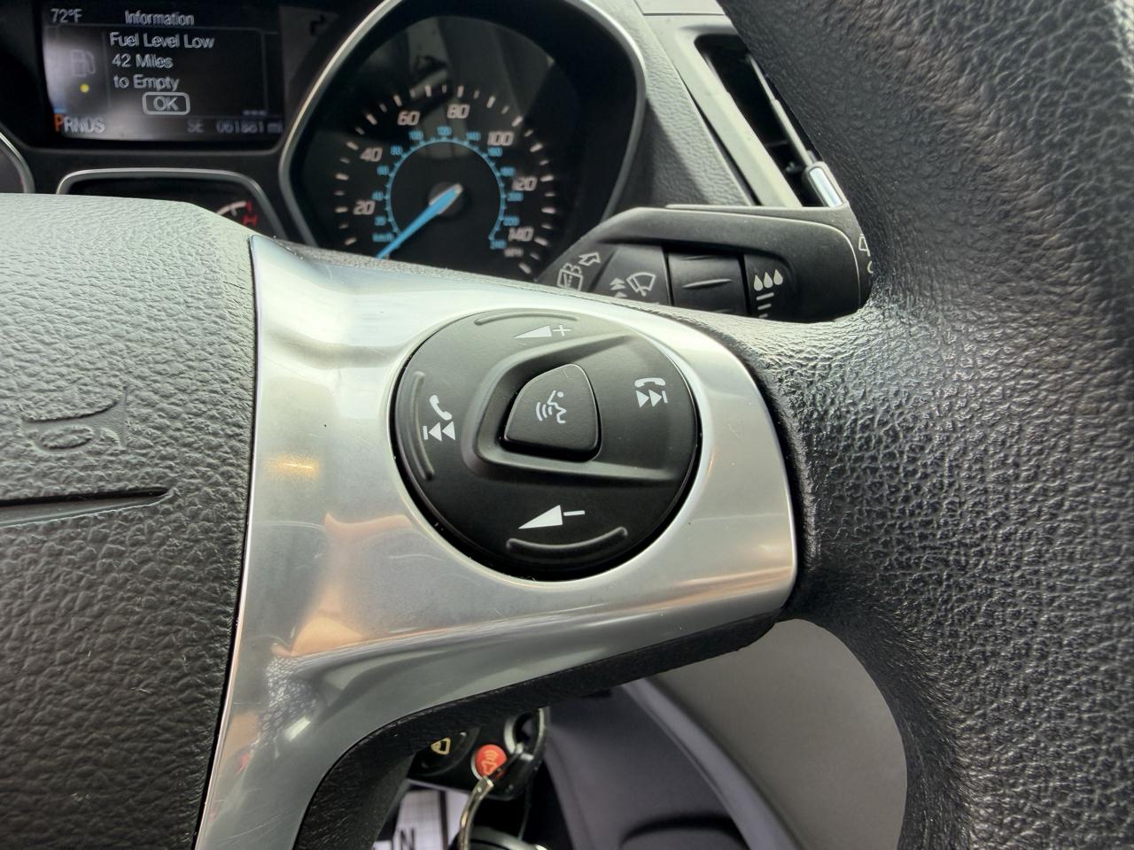 Ford Escape photo 17