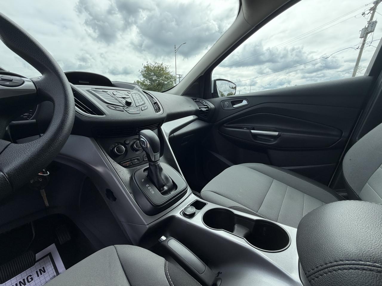 Ford Escape photo 20