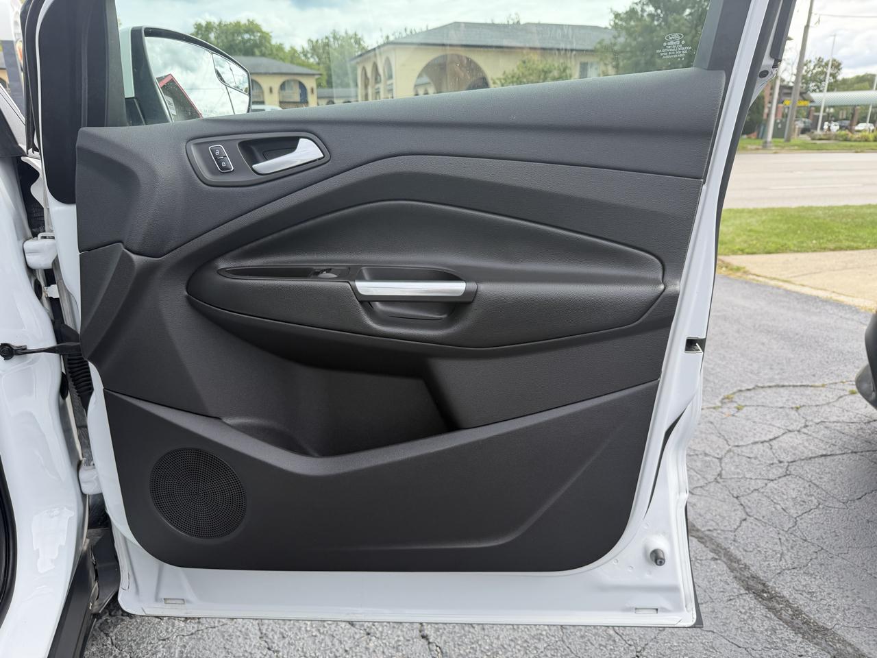 Ford Escape photo 33