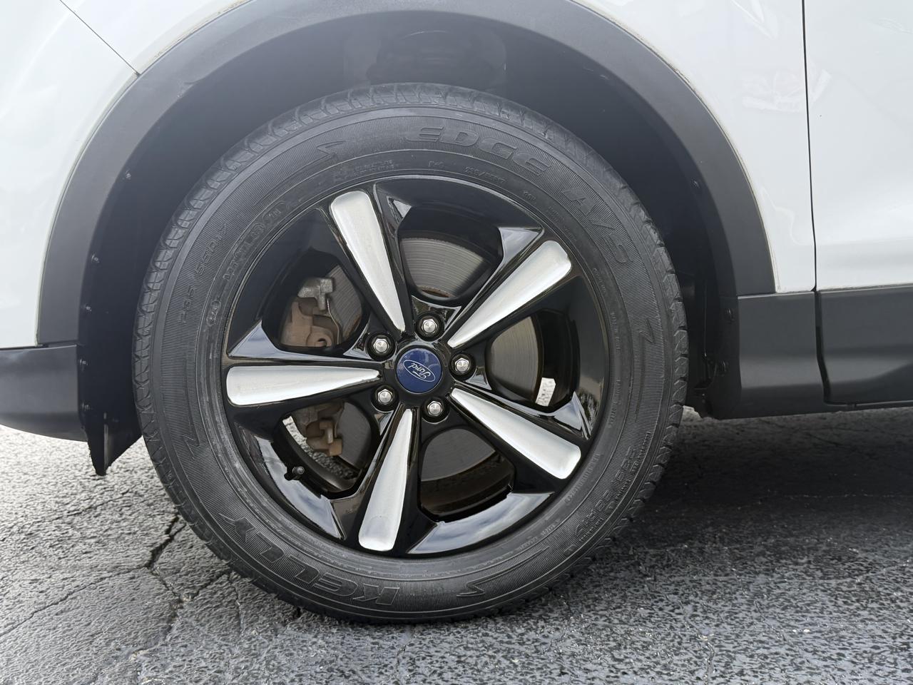 Ford Escape photo 36