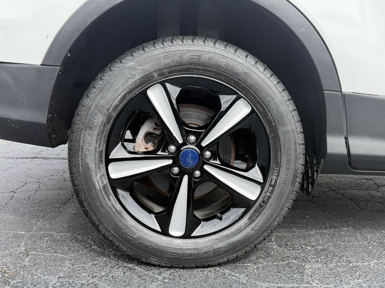 Ford Escape photo 38