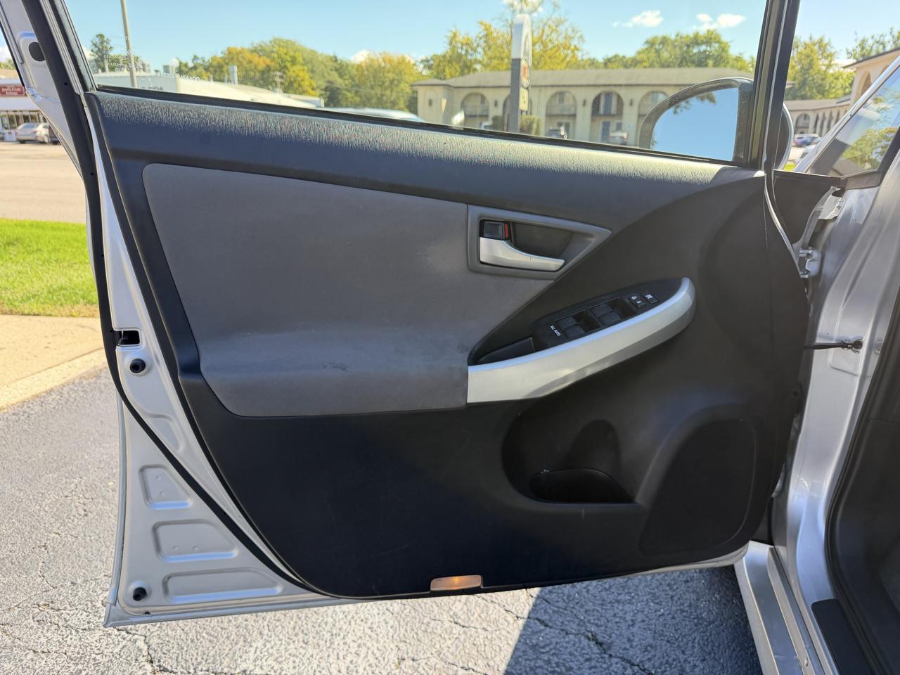 Toyota Prius 5dr HB Three (Natl) 2014