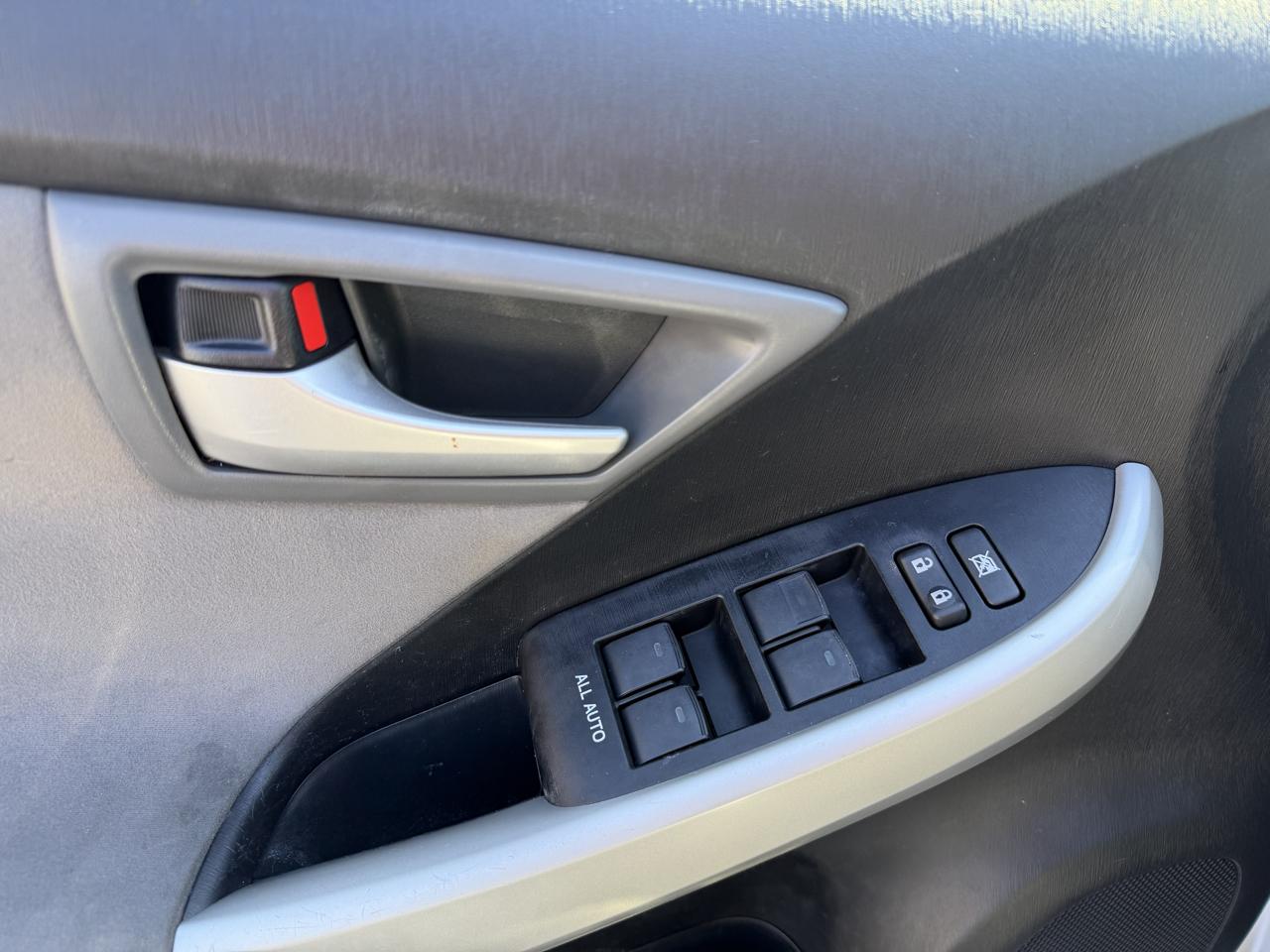 Toyota Prius 5dr HB Three (Natl) 2014
