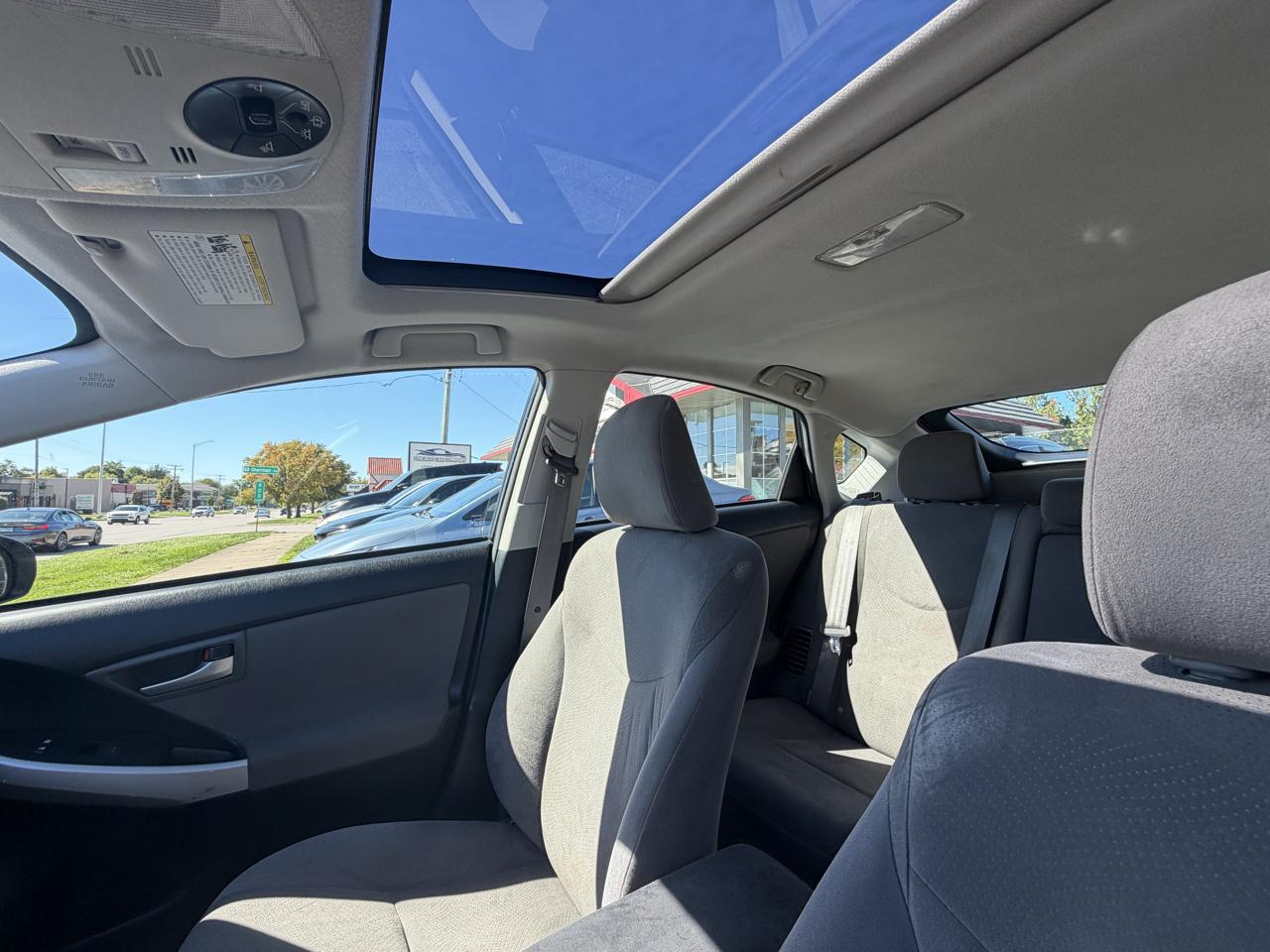 Toyota Prius 5dr HB Three (Natl) 2014