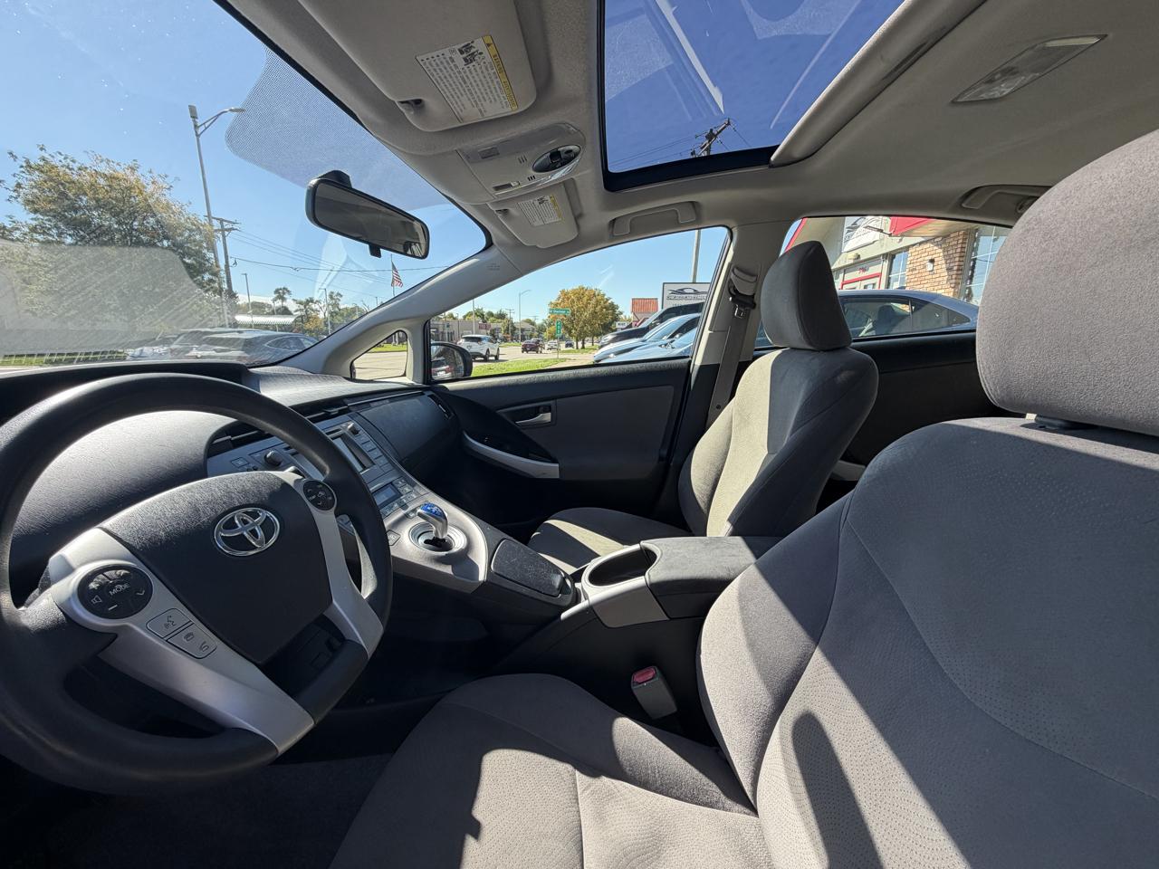 Toyota Prius 5dr HB Three (Natl) 2014