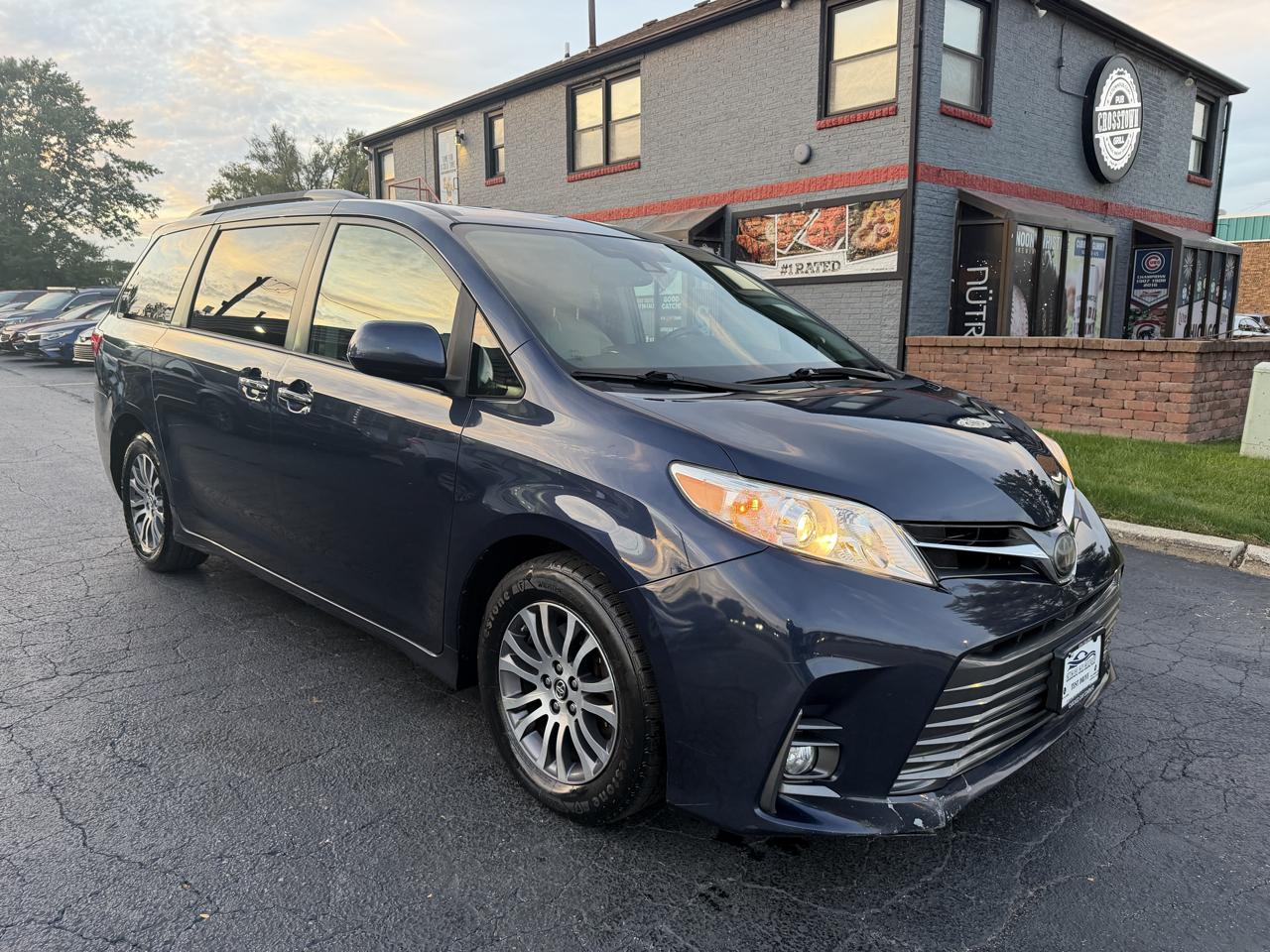 Toyota Sienna photo 13