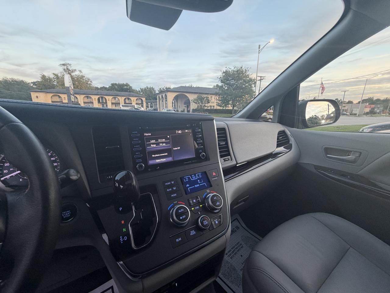 Toyota Sienna photo 20