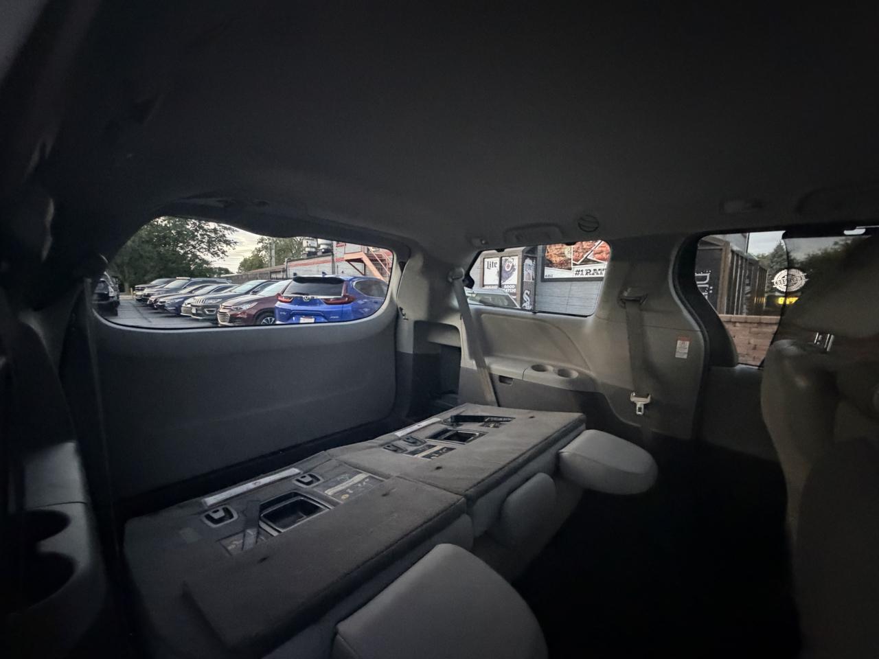 Toyota Sienna photo 25