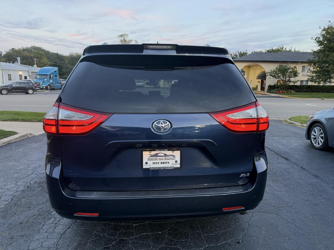 Toyota Sienna photo 33
