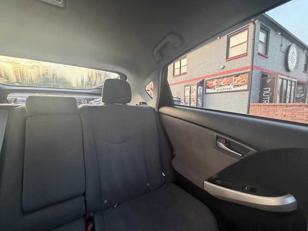 Toyota Prius 5dr HB Three (Natl) 2012