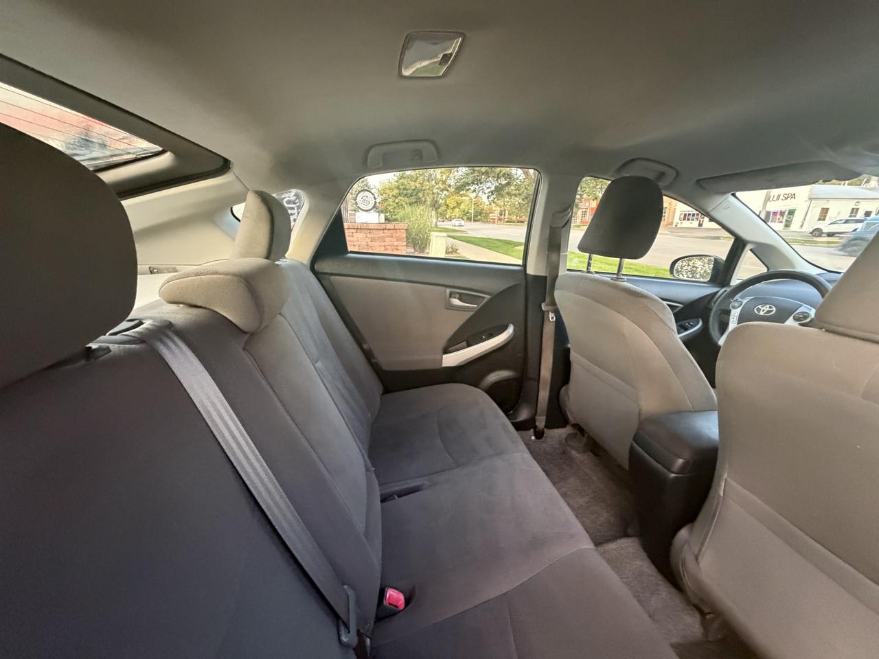 Toyota Prius 5dr HB Three (Natl) 2012