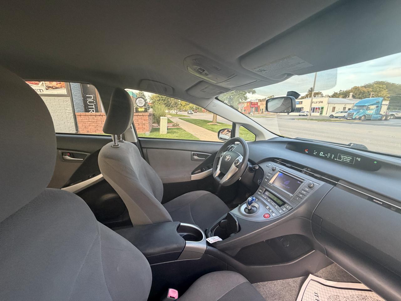 Toyota Prius 5dr HB Three (Natl) 2012