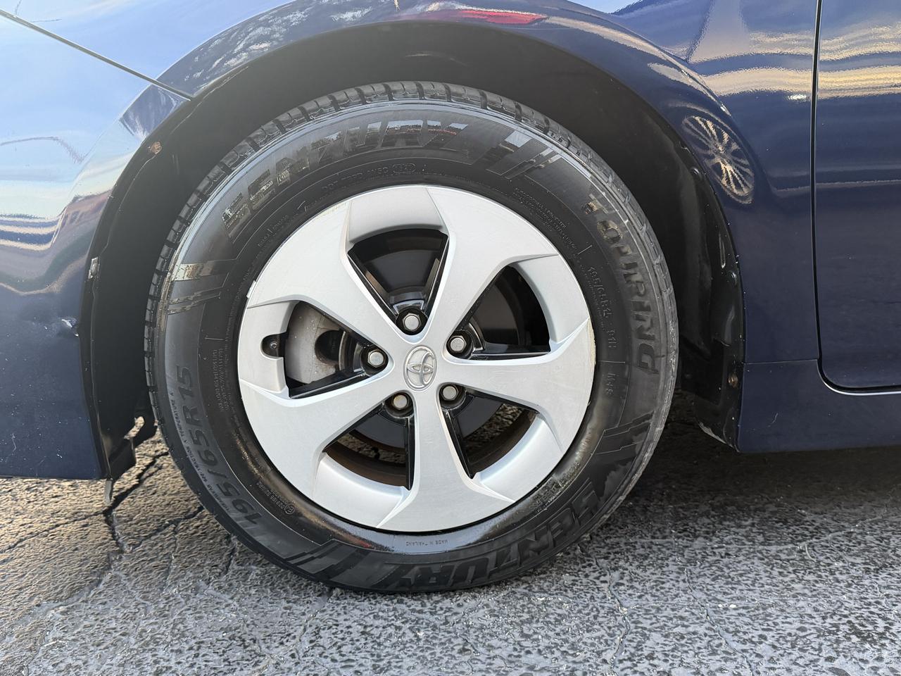 Toyota Prius 5dr HB Three (Natl) 2012