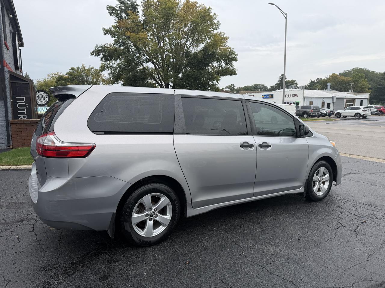 Toyota Sienna L FWD 7-Passenger (Natl) 2018