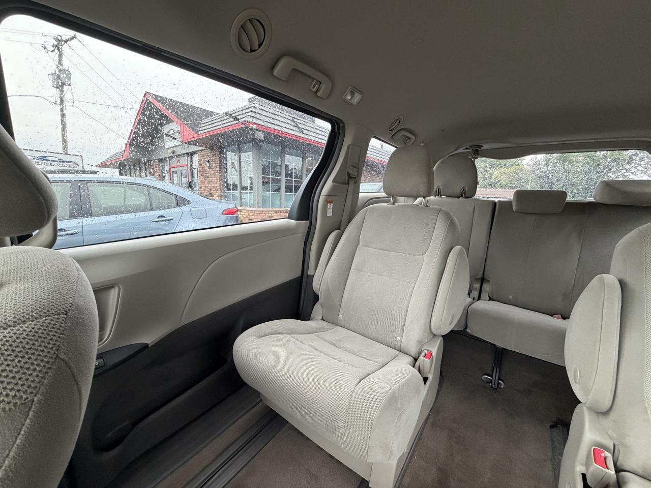 Toyota Sienna L FWD 7-Passenger (Natl) 2018