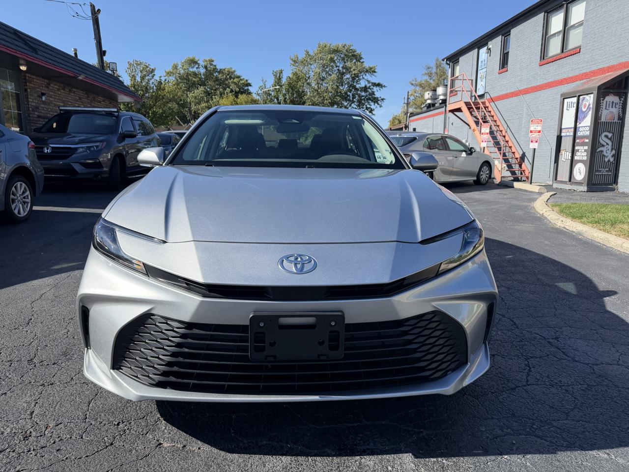 Toyota Camry photo 2